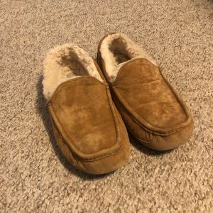 Men’s ugg slippers